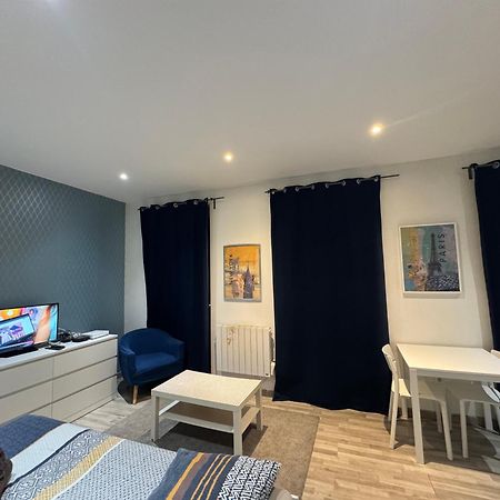 Appartement Proche Centre Ville, Gare Et Autoroute Melun Exteriör bild