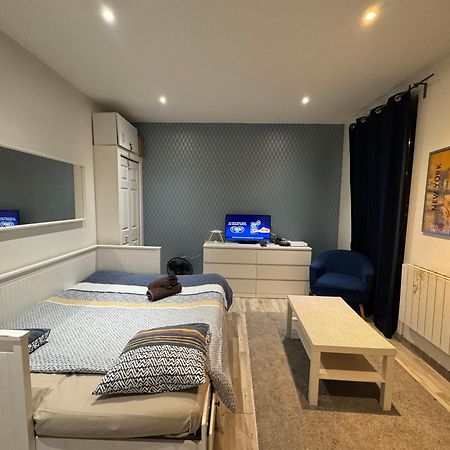 Appartement Proche Centre Ville, Gare Et Autoroute Melun Exteriör bild