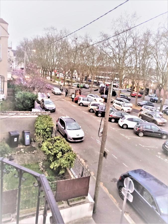 Appartement Proche Centre Ville, Gare Et Autoroute Melun Exteriör bild