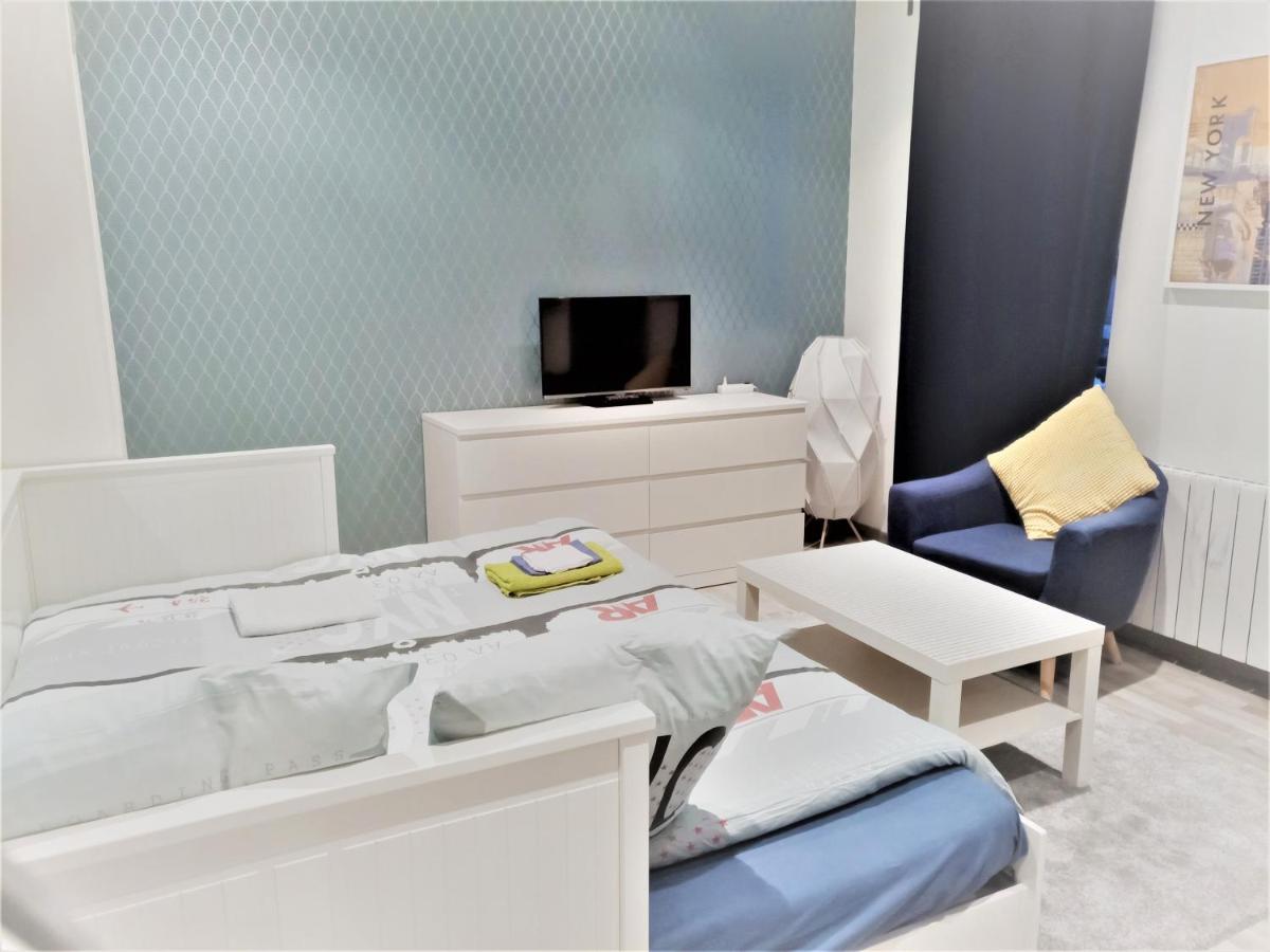 Appartement Proche Centre Ville, Gare Et Autoroute Melun Exteriör bild