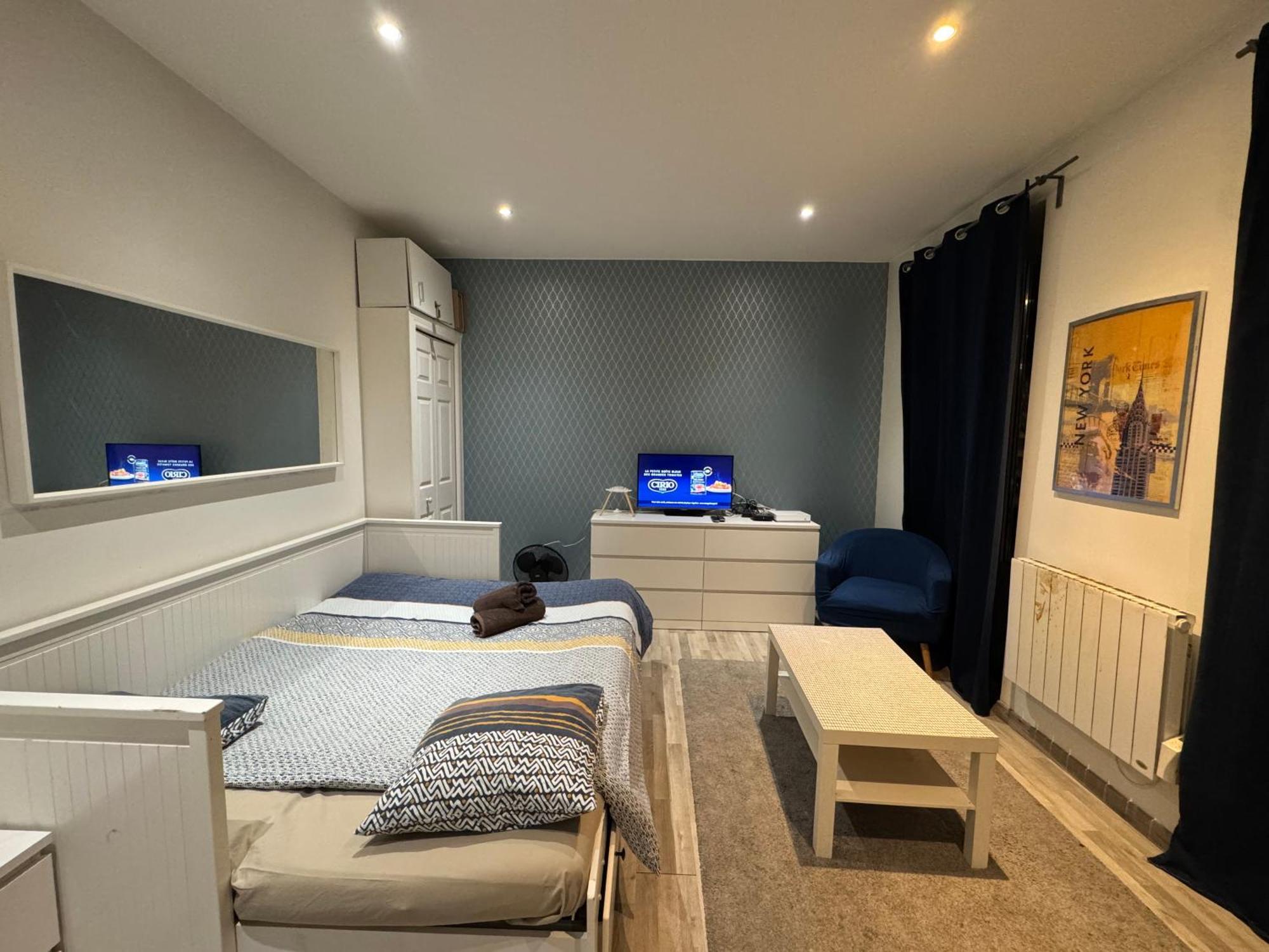 Appartement Proche Centre Ville, Gare Et Autoroute Melun Exteriör bild